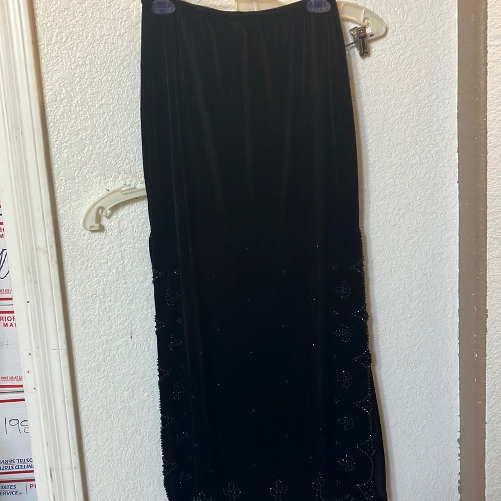 FINAL MARKDOWN J.r nites beaded stretch velvet floor length skirt 6p